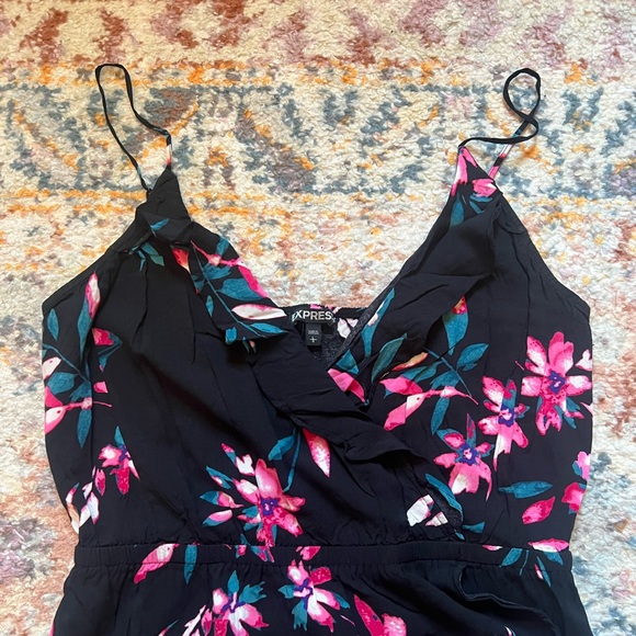Express Fit&Flare, Ruffle Wrap Floral Dress - Picture 2 of 5